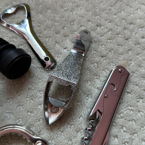 Variety of Bottle Openers and Stopper/Pourer - Picture 6 of 6